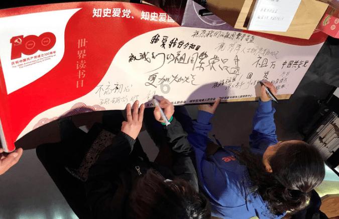 现在是企业高管,女,30,应该在自己着装上有什么注意,一直对这方面欠缺—解答你疑问的好去处